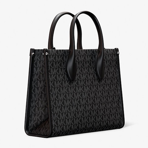 Michael Kors Mirella Small Signature Logo Crossbody Bag
Black
NWT - Picture 2 of 16
